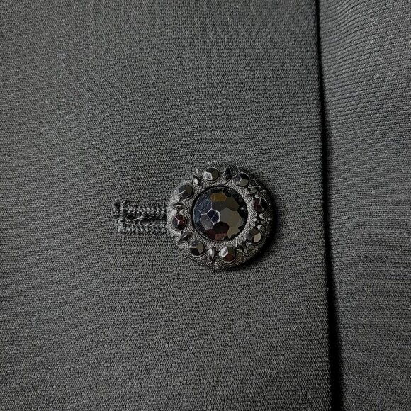 Le Suit Blazer Women Size 10 Black Shawl Collar Side Buttons Slit Bracelet Cuffs - Picture 5 of 11